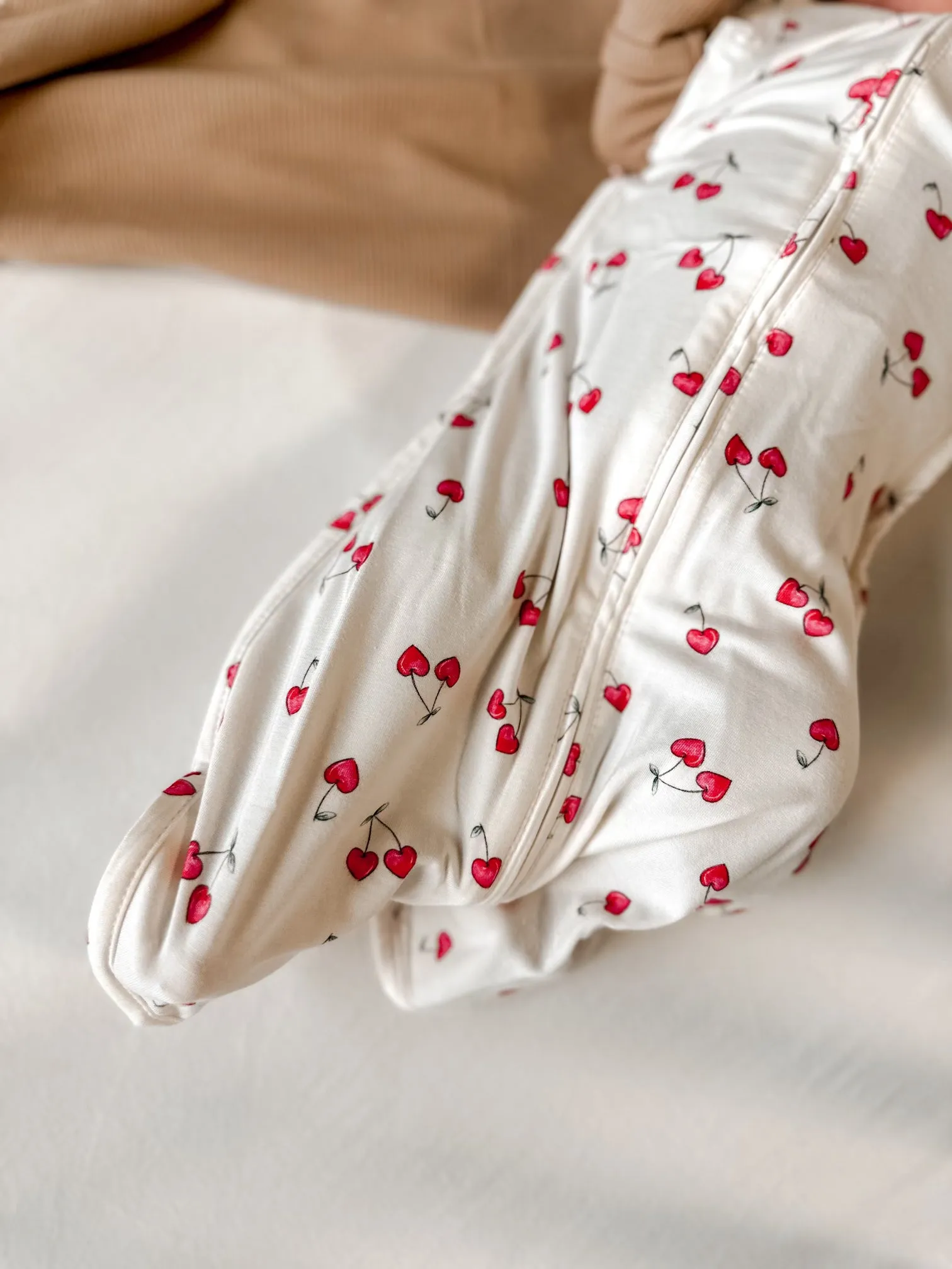 Birdie Swaddle Bag - CHERRY HEART