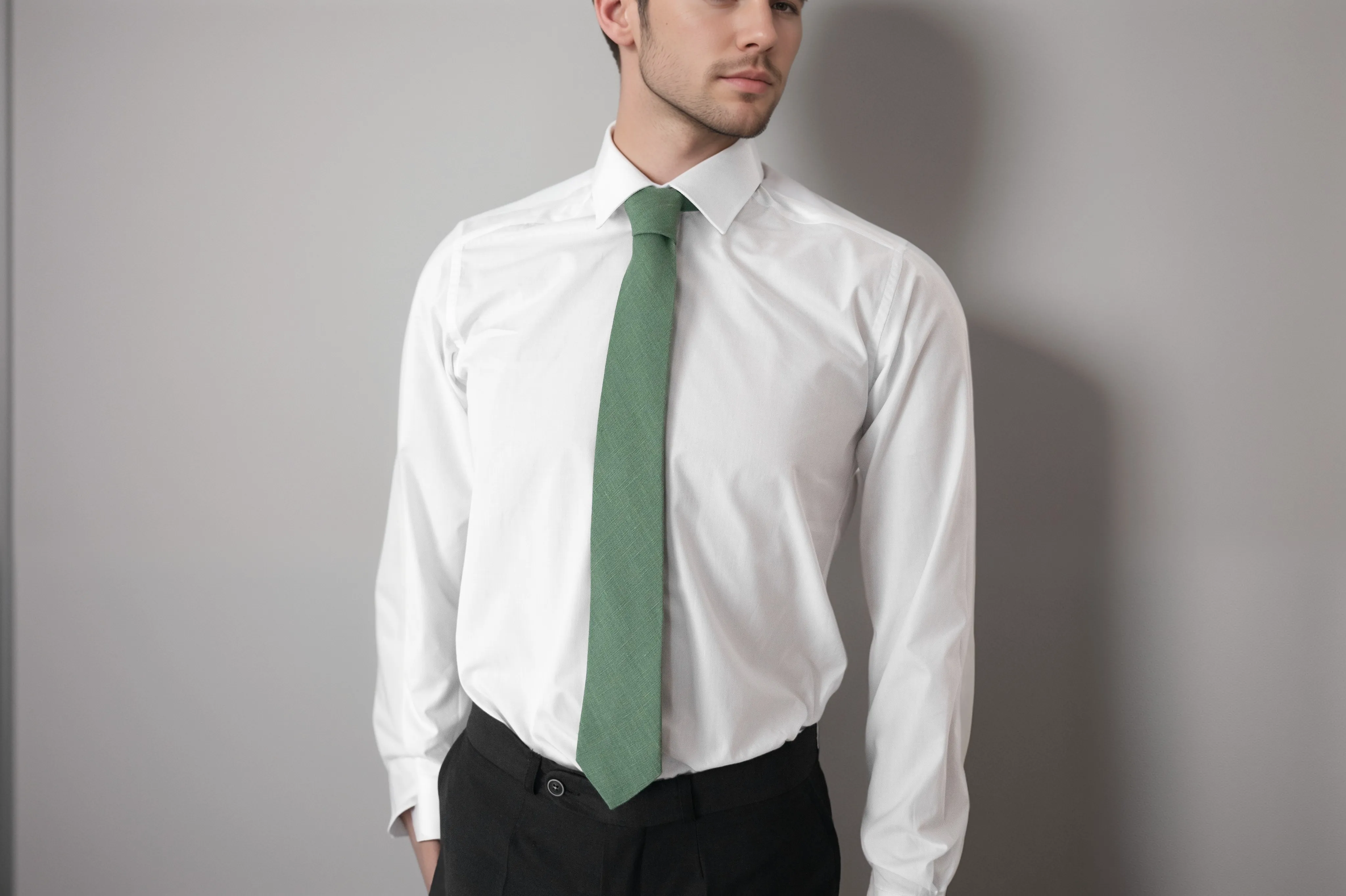Emerald Green Linen Necktie - Ideal for Weddings and Groomsmen Gifts