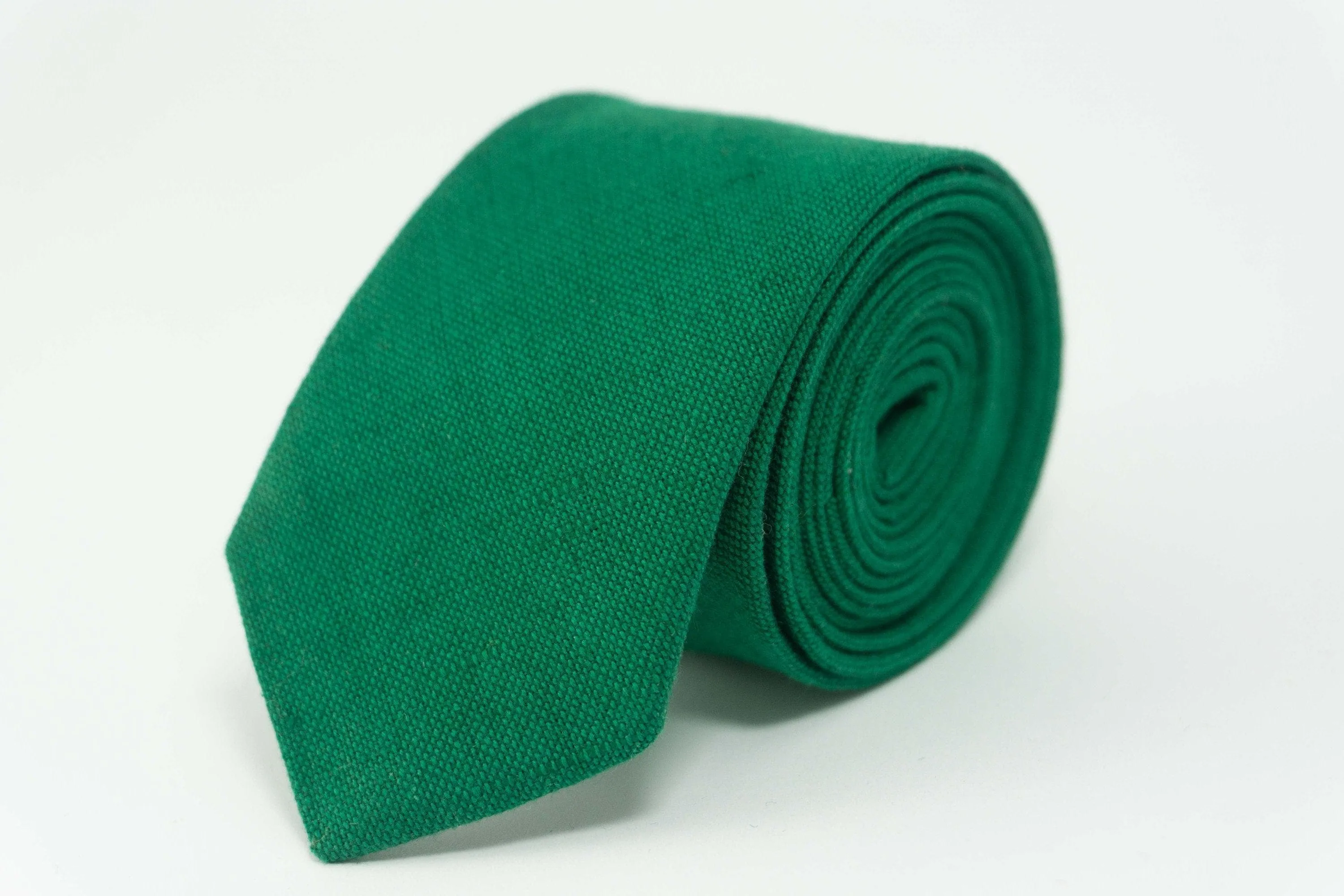 Emerald Green Linen Necktie - Ideal for Weddings and Groomsmen Gifts