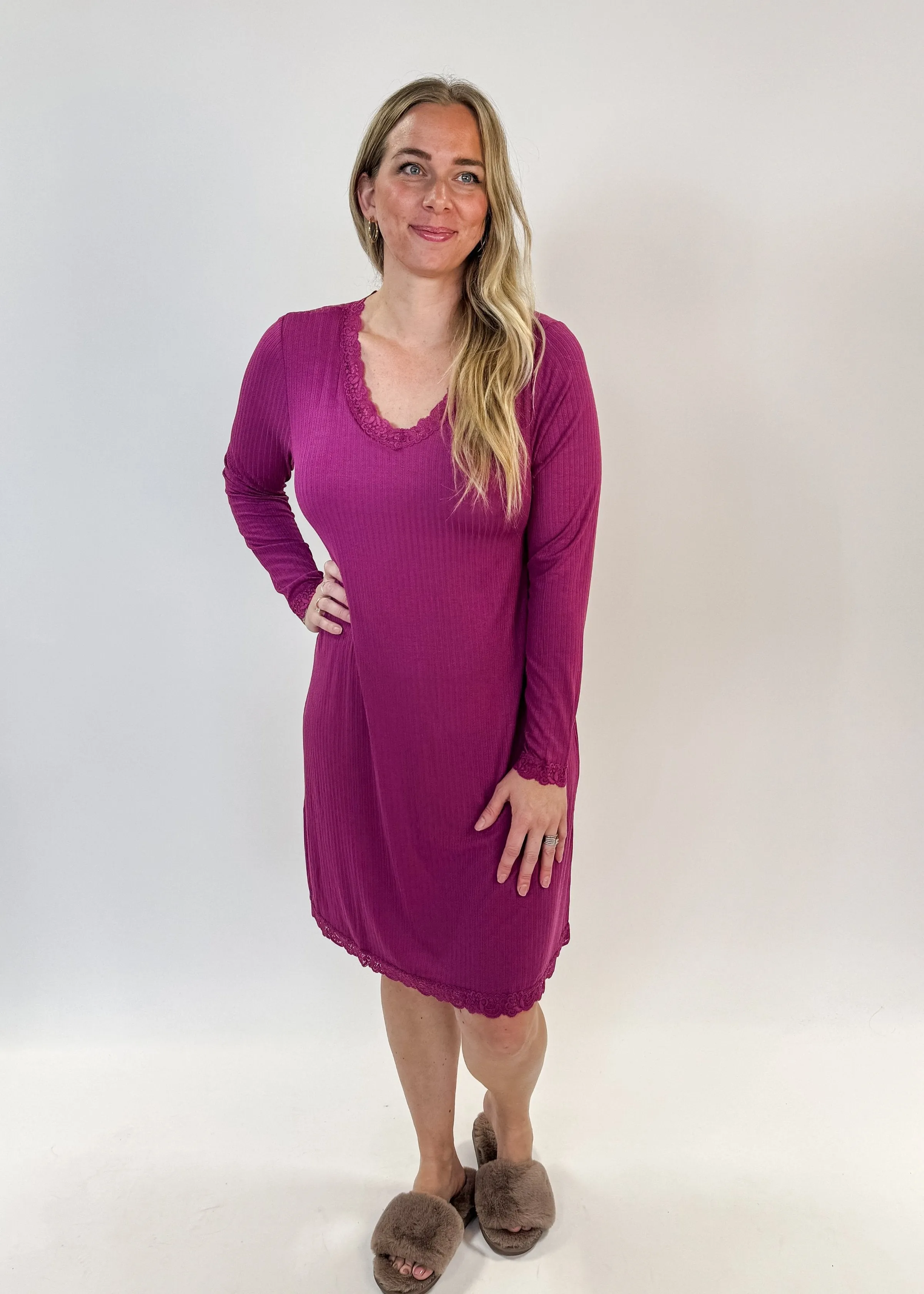 Nightshirt Modest With Shelf Bra