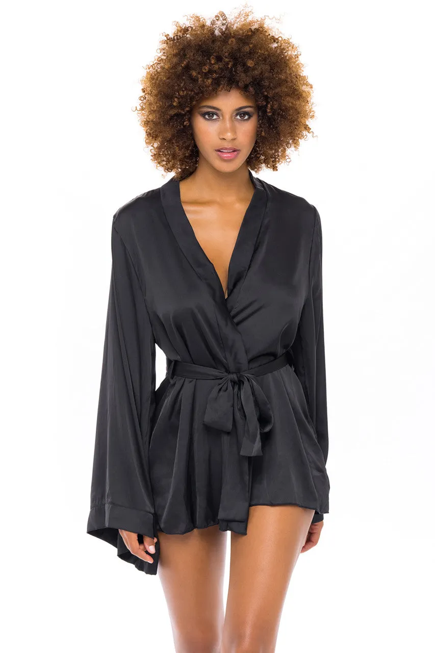 Oh La La Cheri Mirielle Wide Sleeves Short Robe