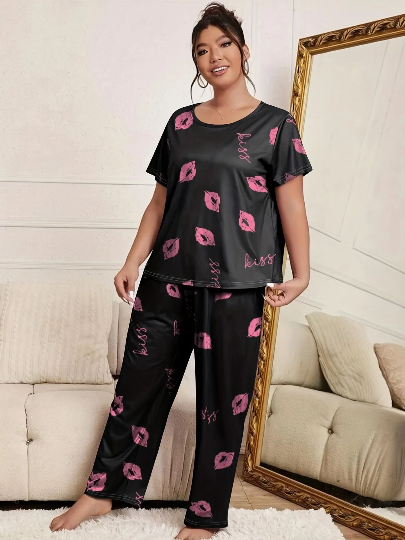 Plus Size Casual Pajama Set - Women's Plus Kiss & Letter Print Comfort Graphic Tee & Pants Set