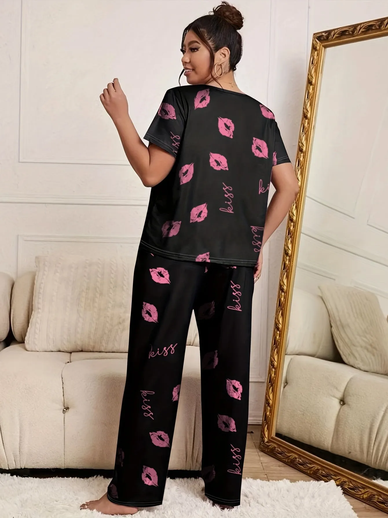 Plus Size Casual Pajama Set - Women's Plus Kiss & Letter Print Comfort Graphic Tee & Pants Set