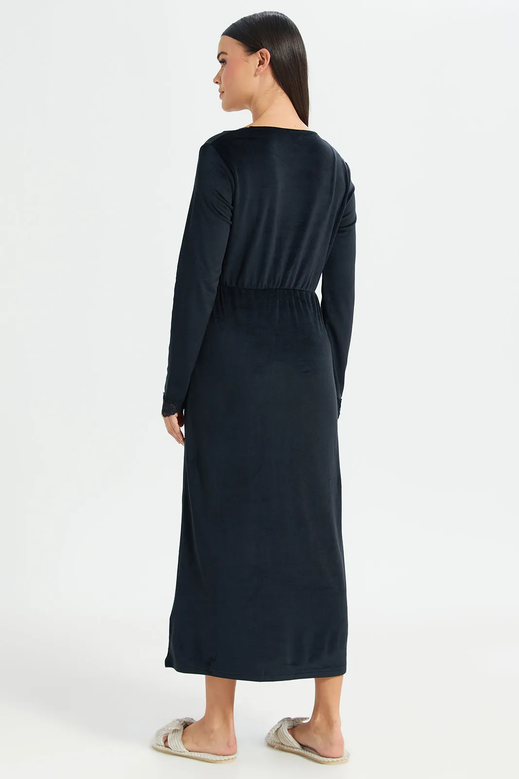Women Black V-Neck Lace Velvet Nightgown