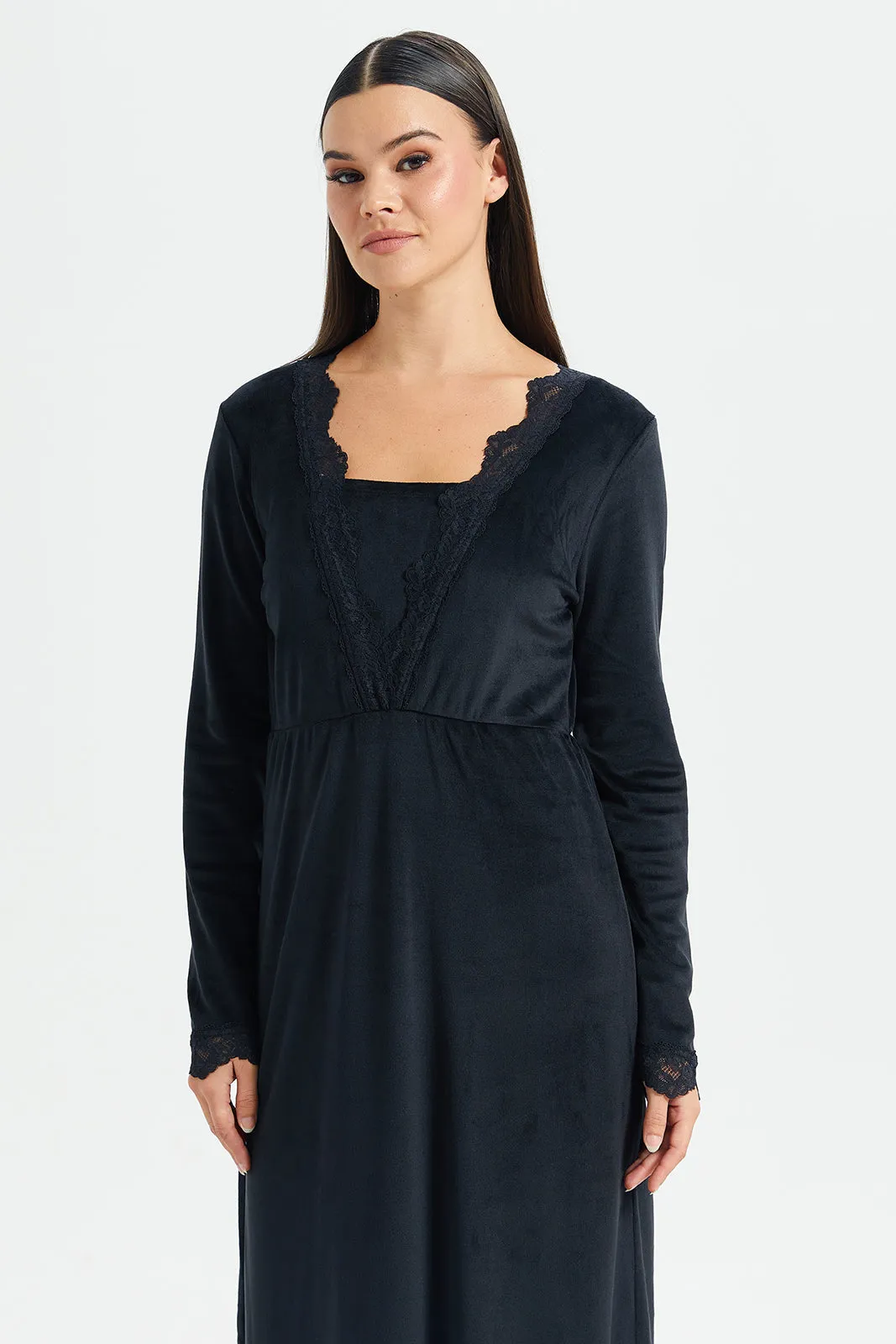 Women Black V-Neck Lace Velvet Nightgown