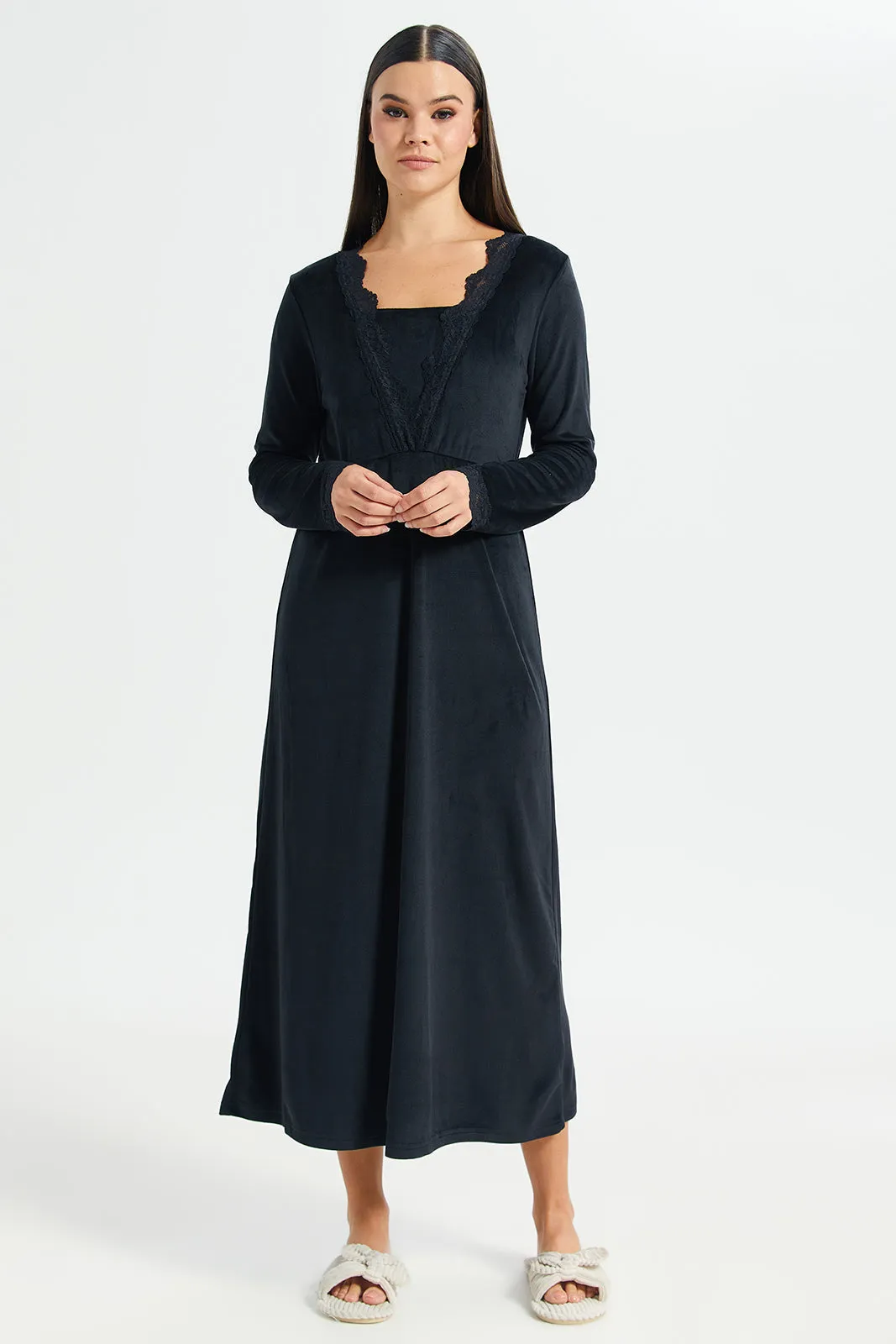 Women Black V-Neck Lace Velvet Nightgown