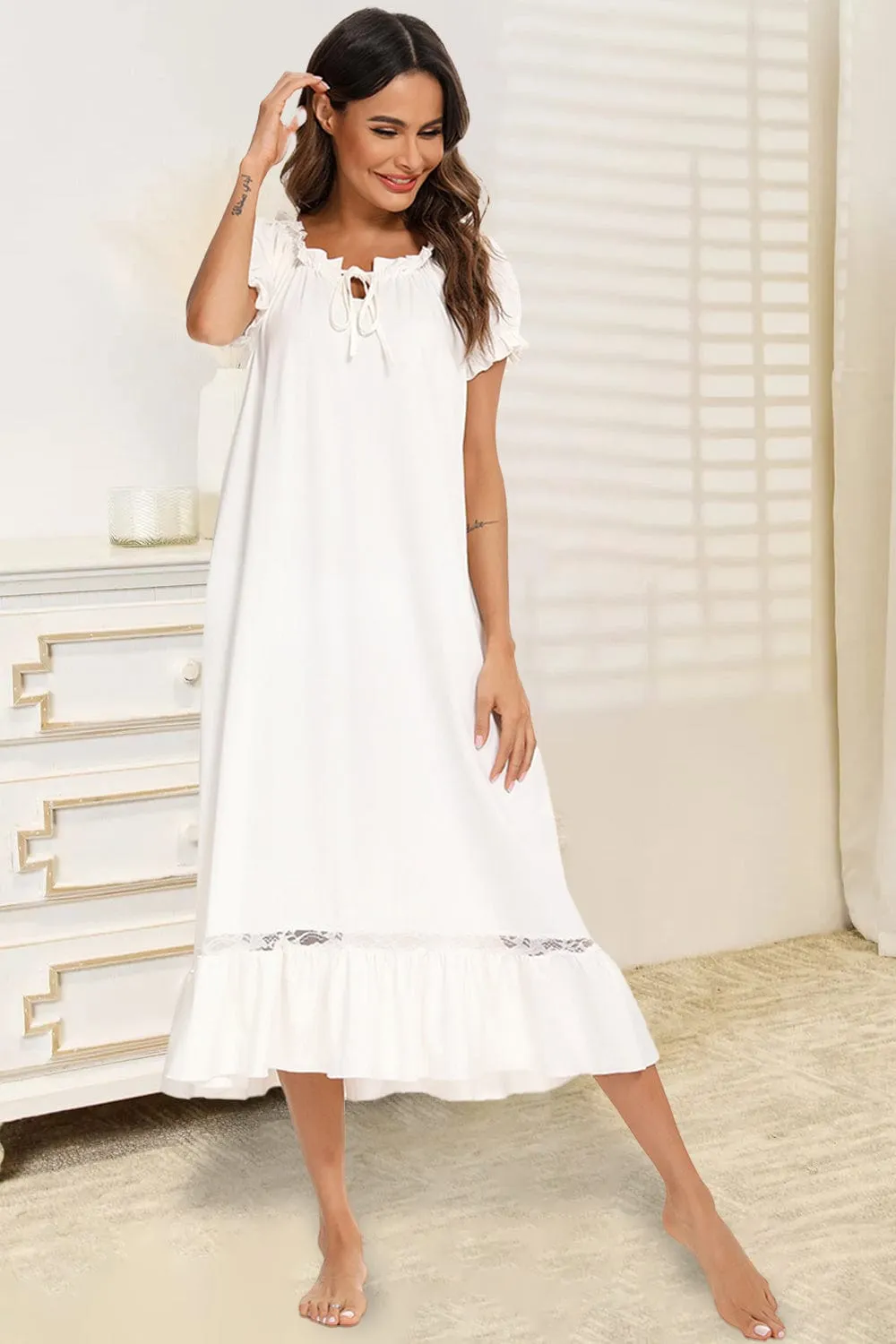 Women's Lace Detail Short-Sleeved Lounging Nightgown